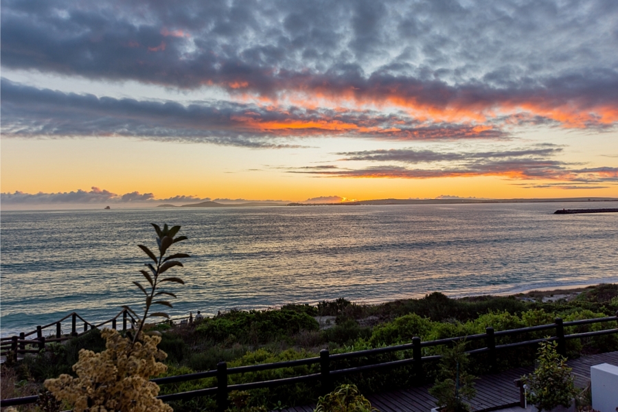 7 Bedroom Property for Sale in Calypso Beach Western Cape